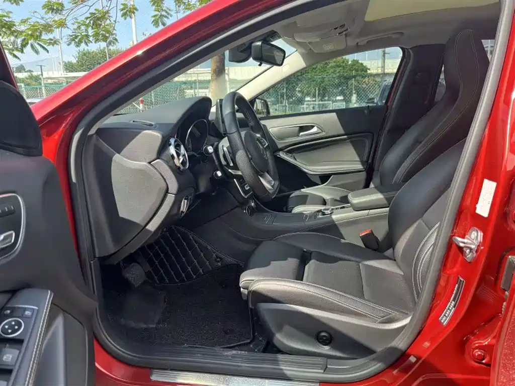 Mercedes-Benz GLA 2019 GLA 200 Dynamic фото 19