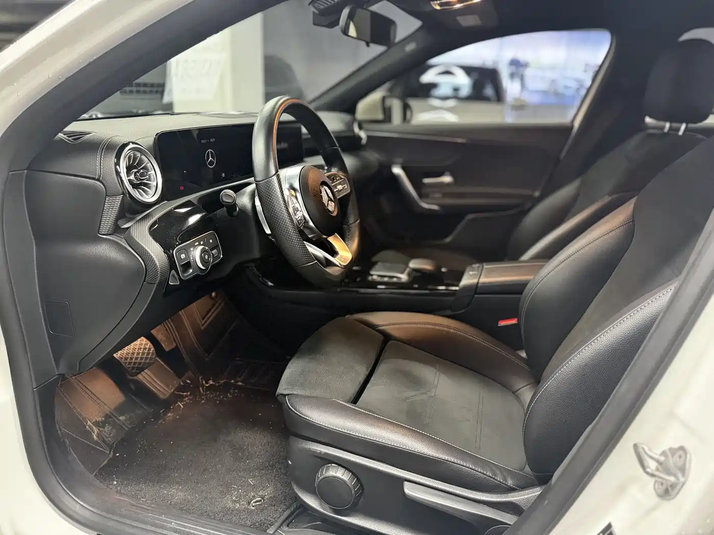 Mercedes-Benz A-Class 2022 Facelift II A 200 L Sport Sedan Fashion фото 10