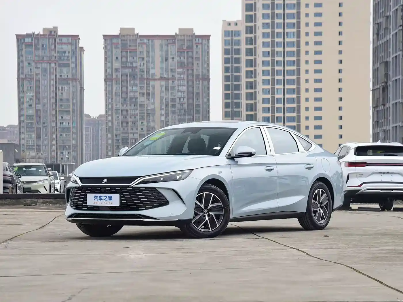 BYD Qin L 2024 DM-i 120KM Leading