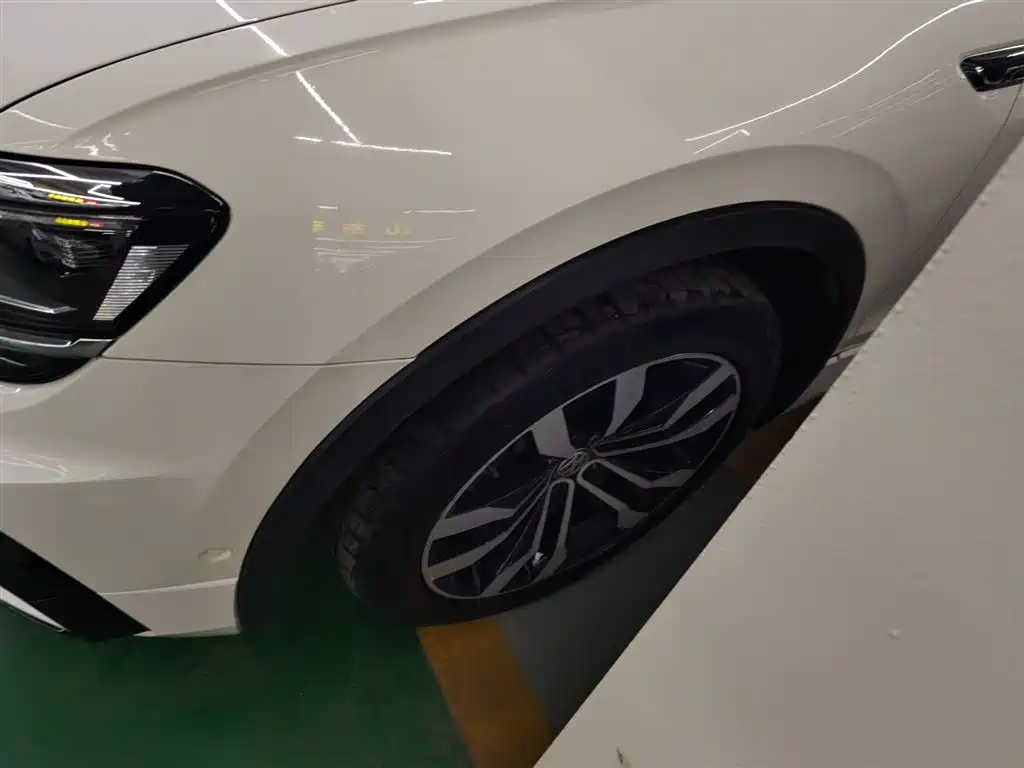 Volkswagen Tiguan L 2019 Facelift 330TSI Auto 2WD R-Line Flagship China VI фото 24