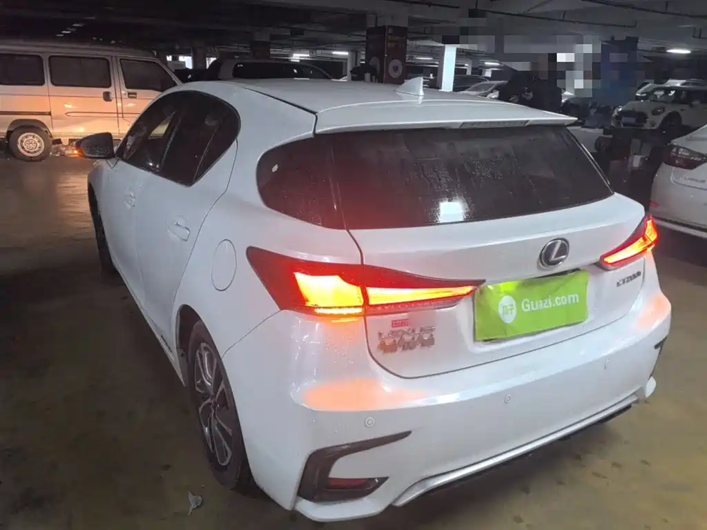 Lexus CT 2017 CT200h Elite Edition Monochrome China V фото 23