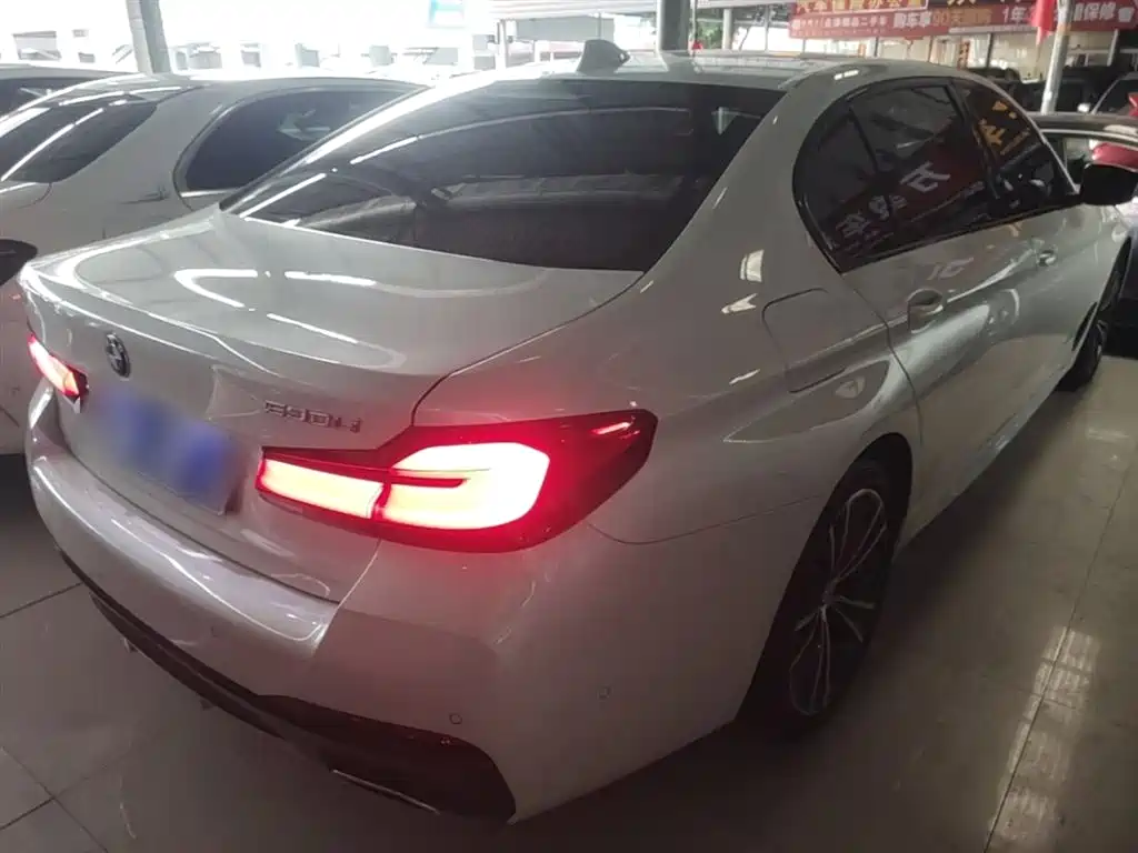 BMW 5 Series 2022 Facelift 530Li Leading M Sport Package фото 7