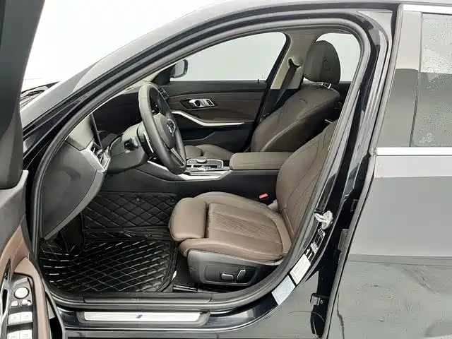 BMW 3 Series 2023 320Li M Sport Package фото 14