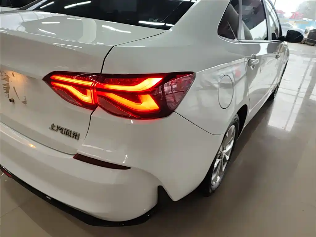 Chevrolet Monza 2023 1.5L DCT Enjoyment Edition фото 24