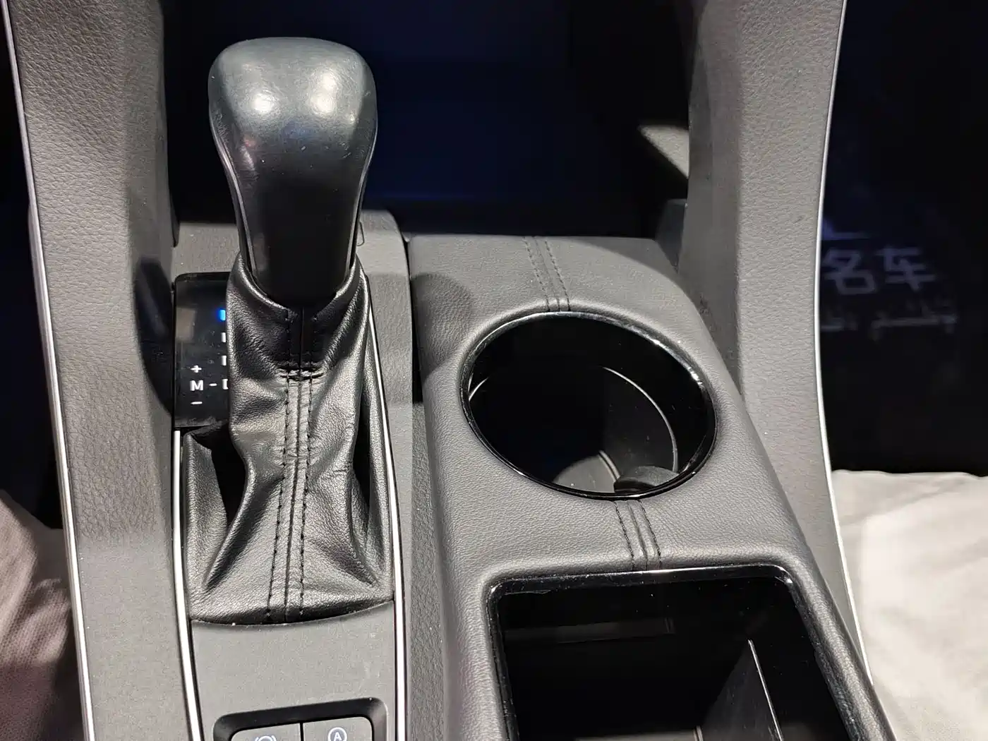 Toyota Avalon 2019 2.0L XLE Premium Edition (China VI) фото 14