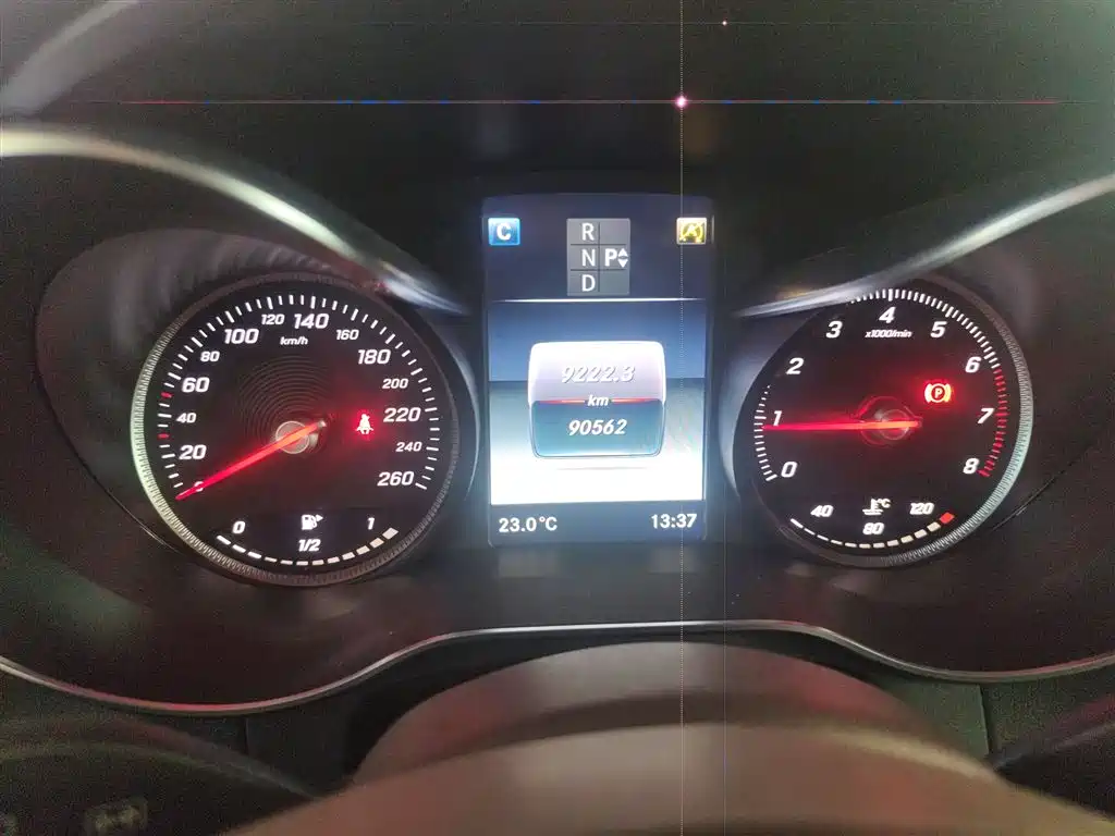Mercedes-Benz GLC 2019 GLC 260 L 4MATIC Luxury фото 8