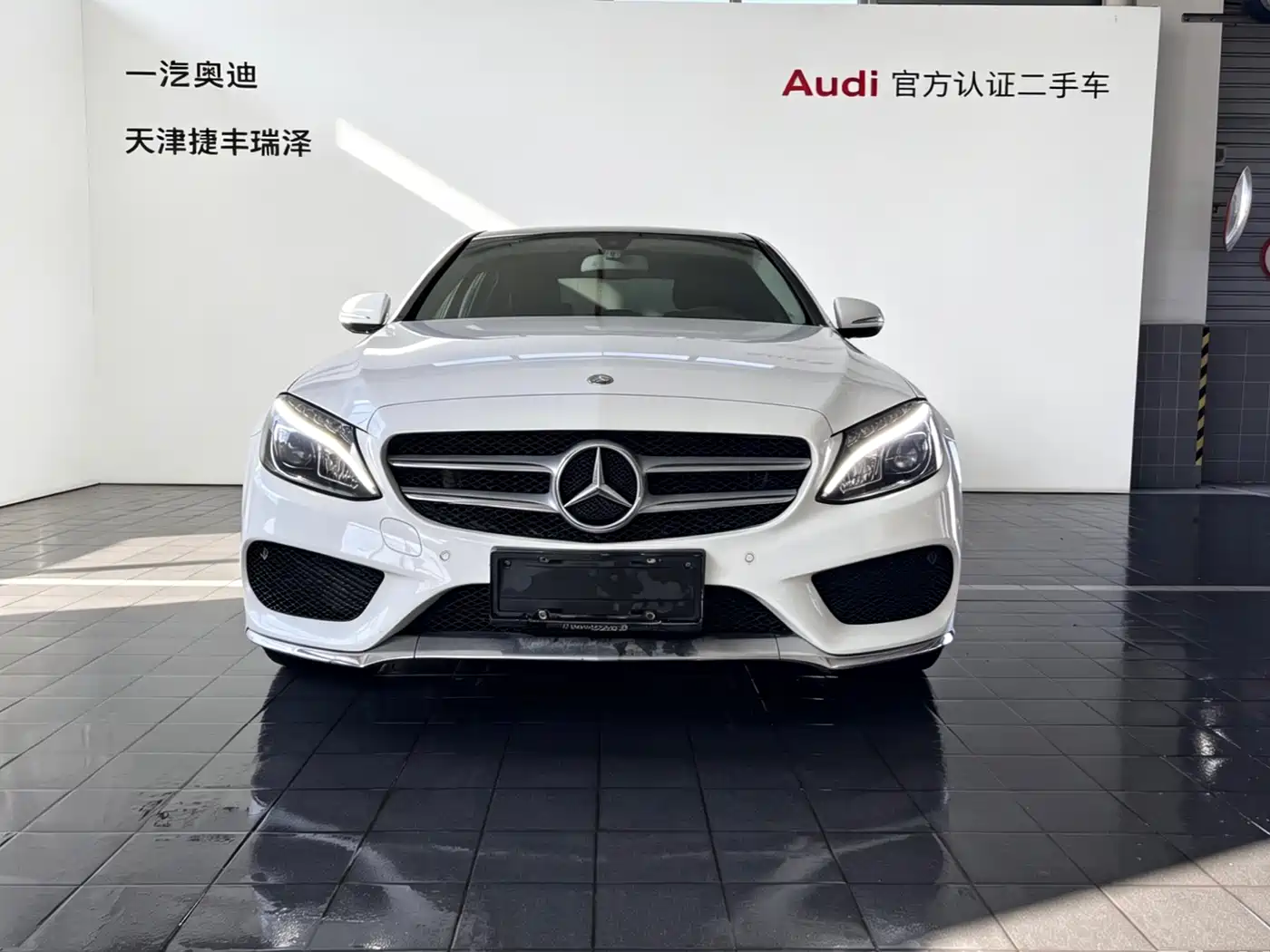 Mercedes-Benz C-Class 2017 Facelift C 180 L Fashion Sport Edition фото 3