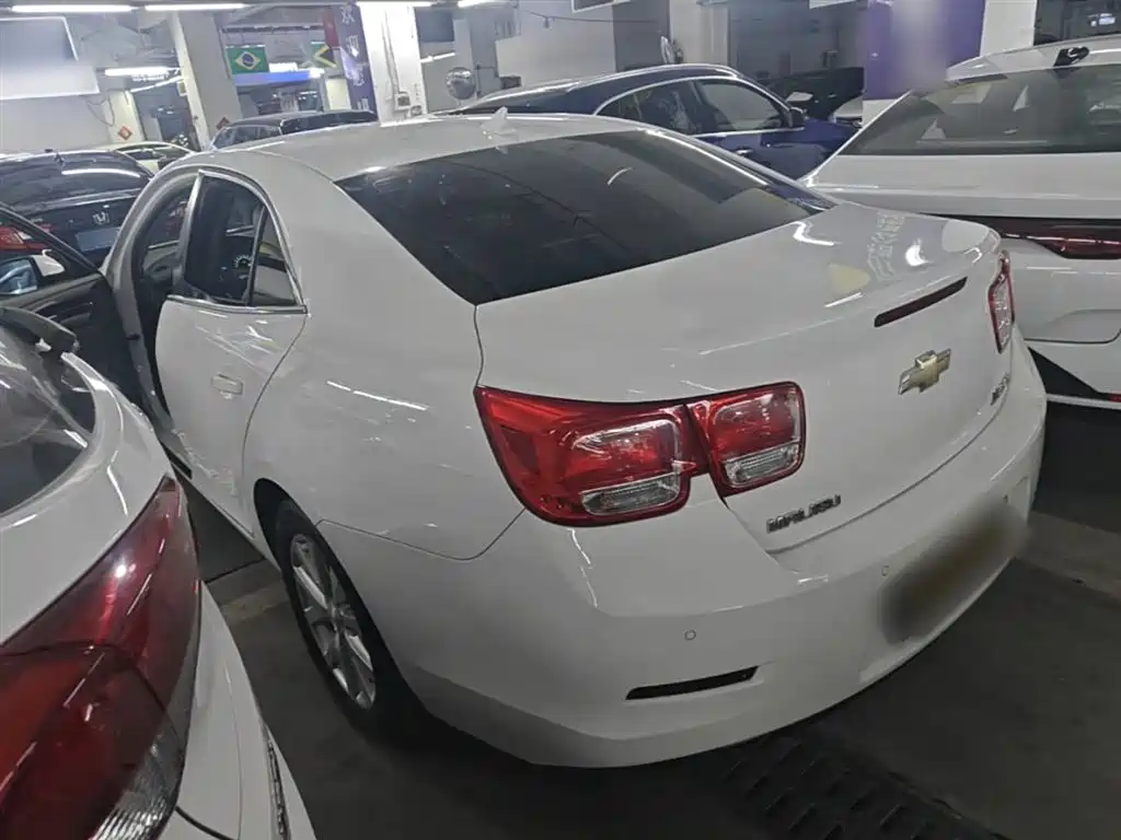 Chevrolet Malibu 2014 2.0L Automatic Luxury фото 5