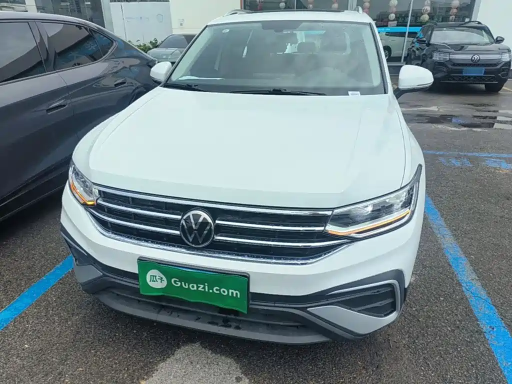 Фото 3 - Volkswagen Tiguan L