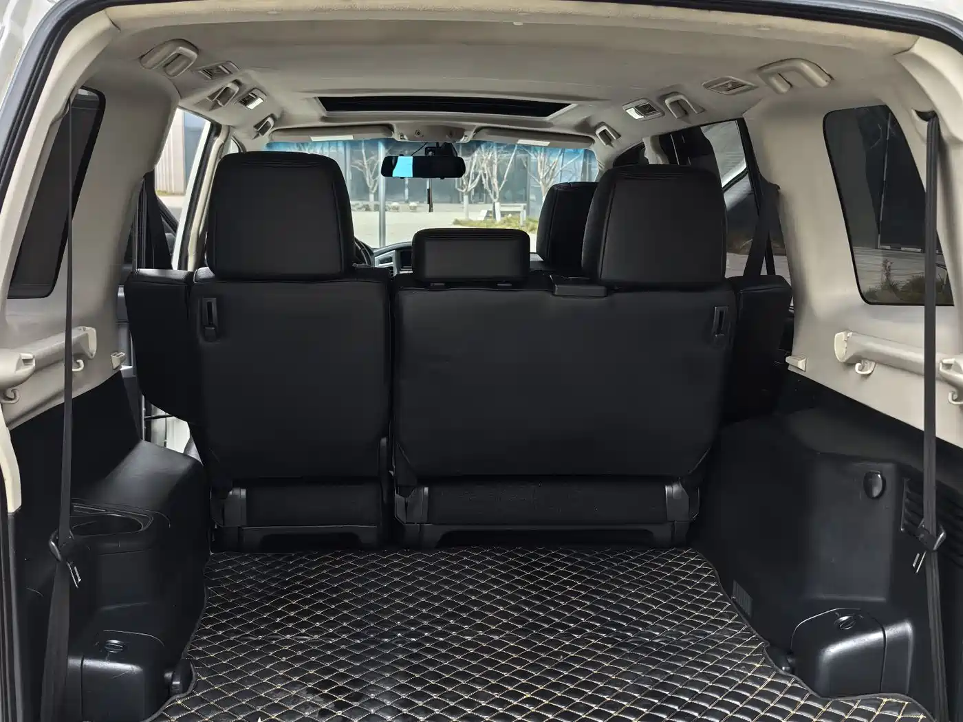 Mitsubishi Pajero (Import) 2016 3.0L Automatic Luxury (China V) фото 17