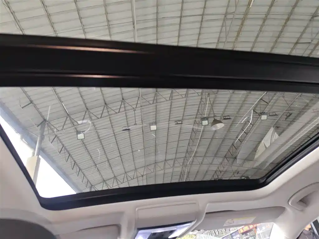 Volkswagen Passat 2025 Outstanding 380TSI Dragon Soaring Edition фото 18
