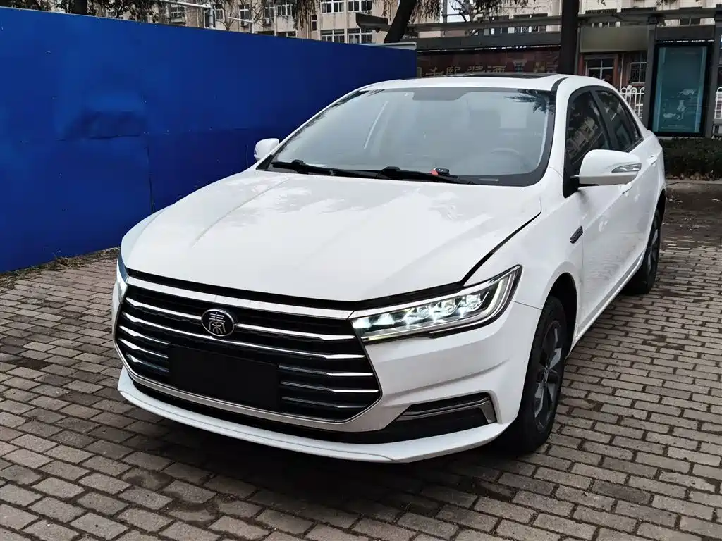 BYD Qin 2019 1.5L Automatic Prestige фото 2