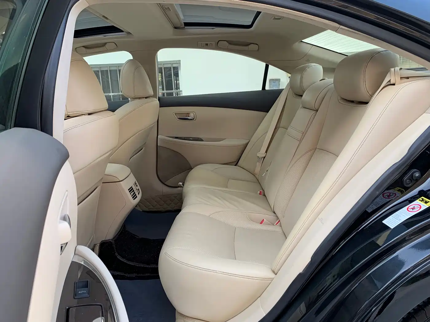 Lexus ES 2012 240 Special Limited Edition фото 7