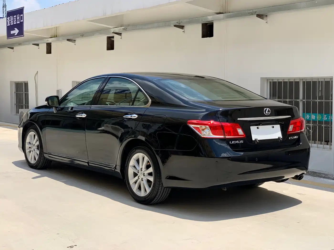Lexus ES 2012 240 Special Limited Edition фото 11