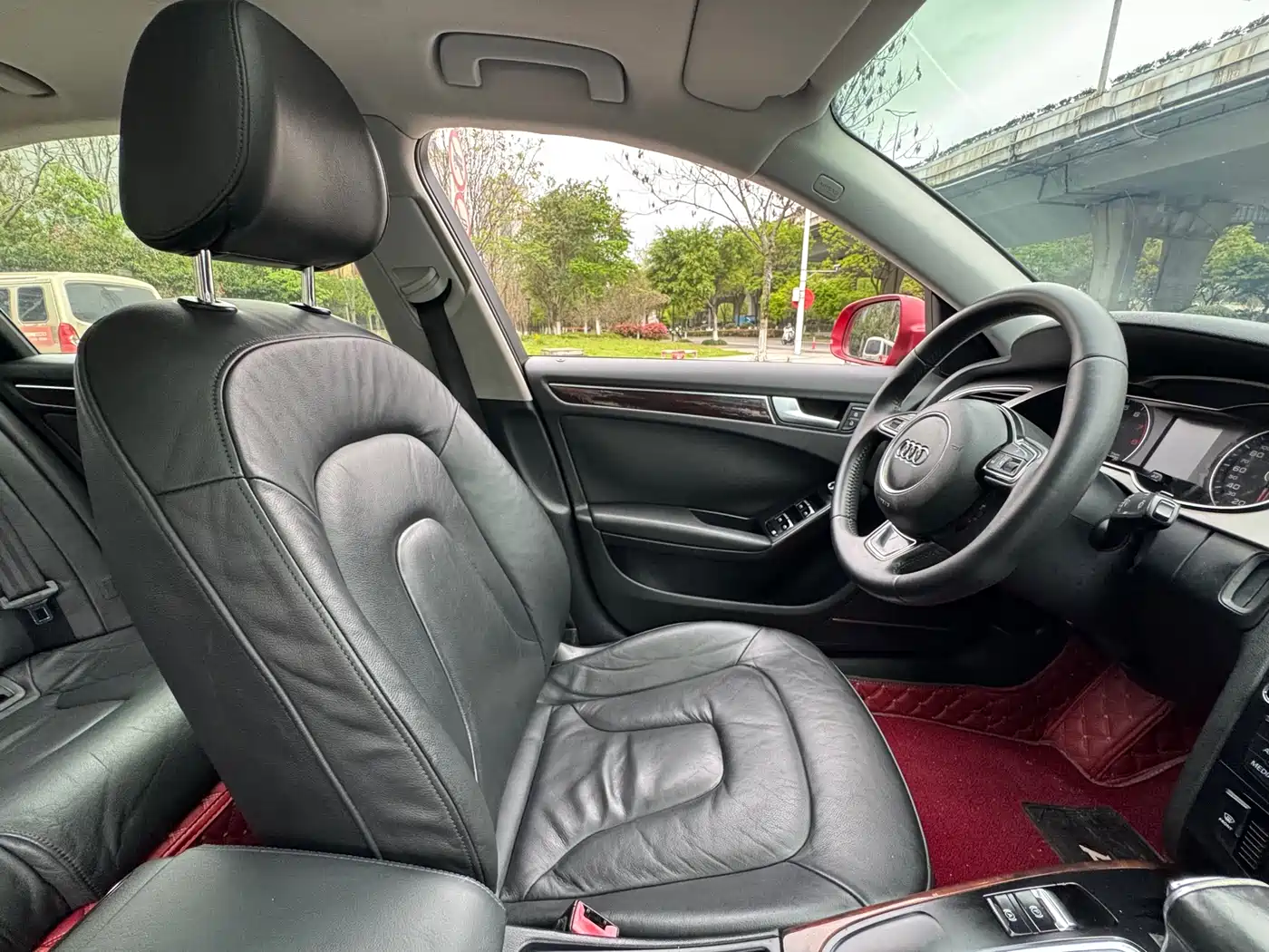 Audi A4L 2013 35 TFSI Automatic Comfort фото 18