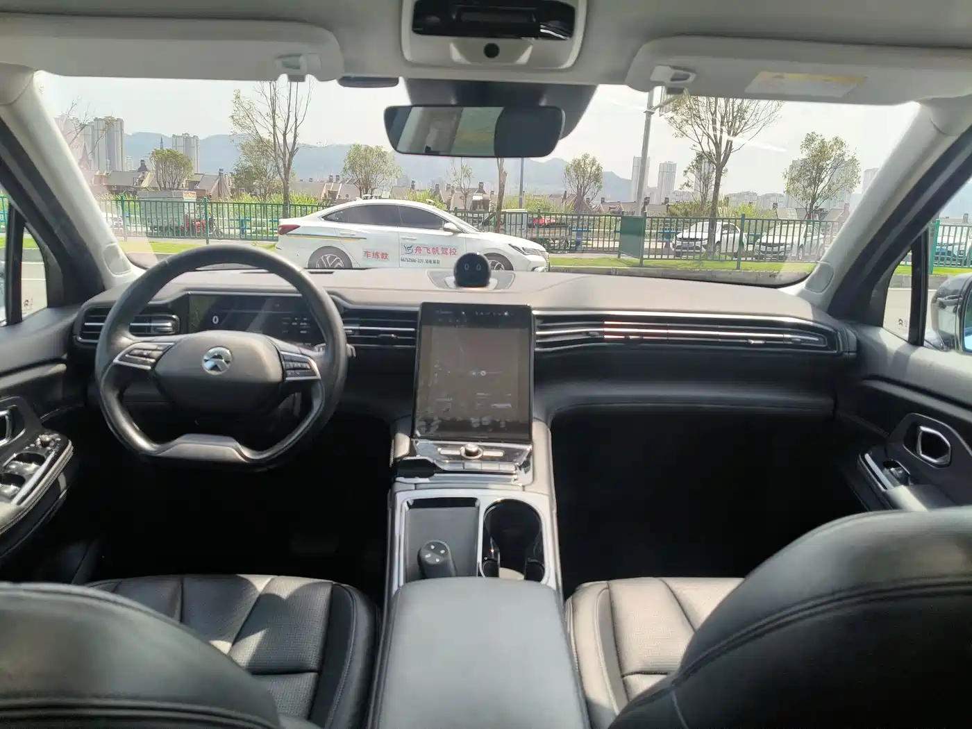 NIO ES8 2019 2018 355KM Base Model 7-Seater Version