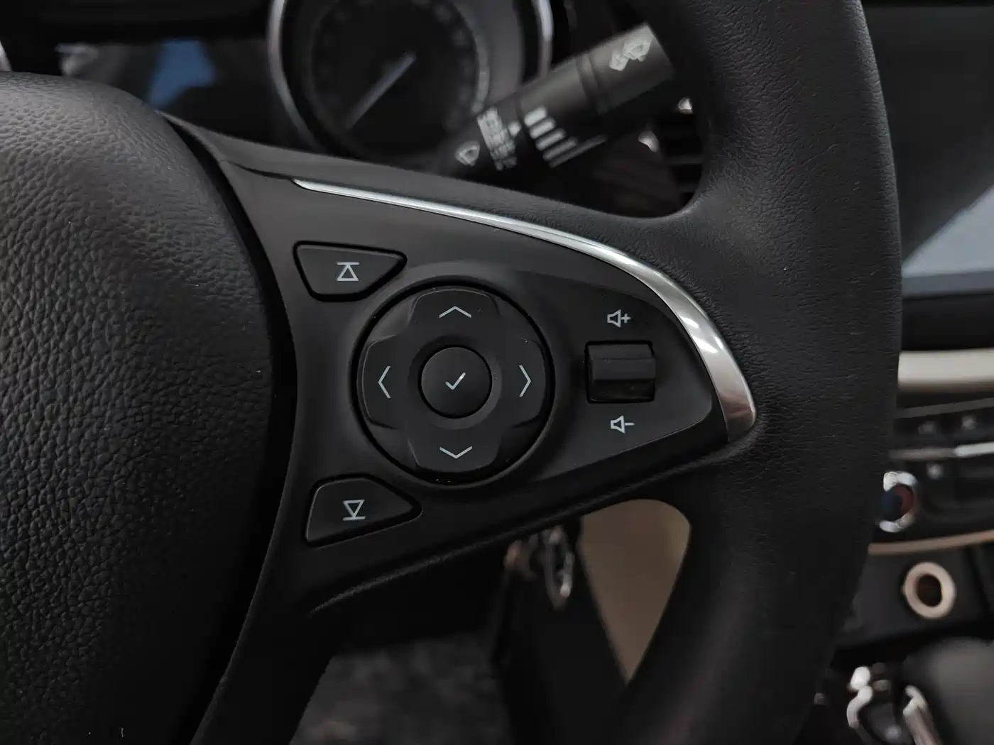 Buick Verano 2019 Sedan 15S Auto Leading фото 24