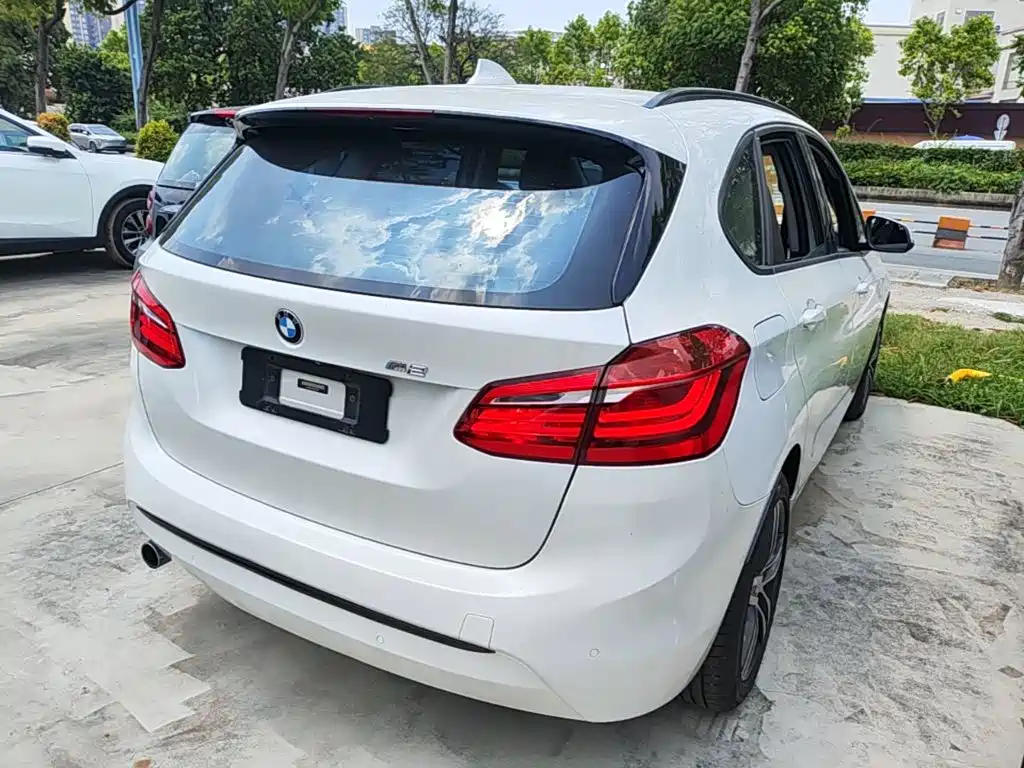 BMW 2 Series Touring 2018 2016 218i Sport Design Package