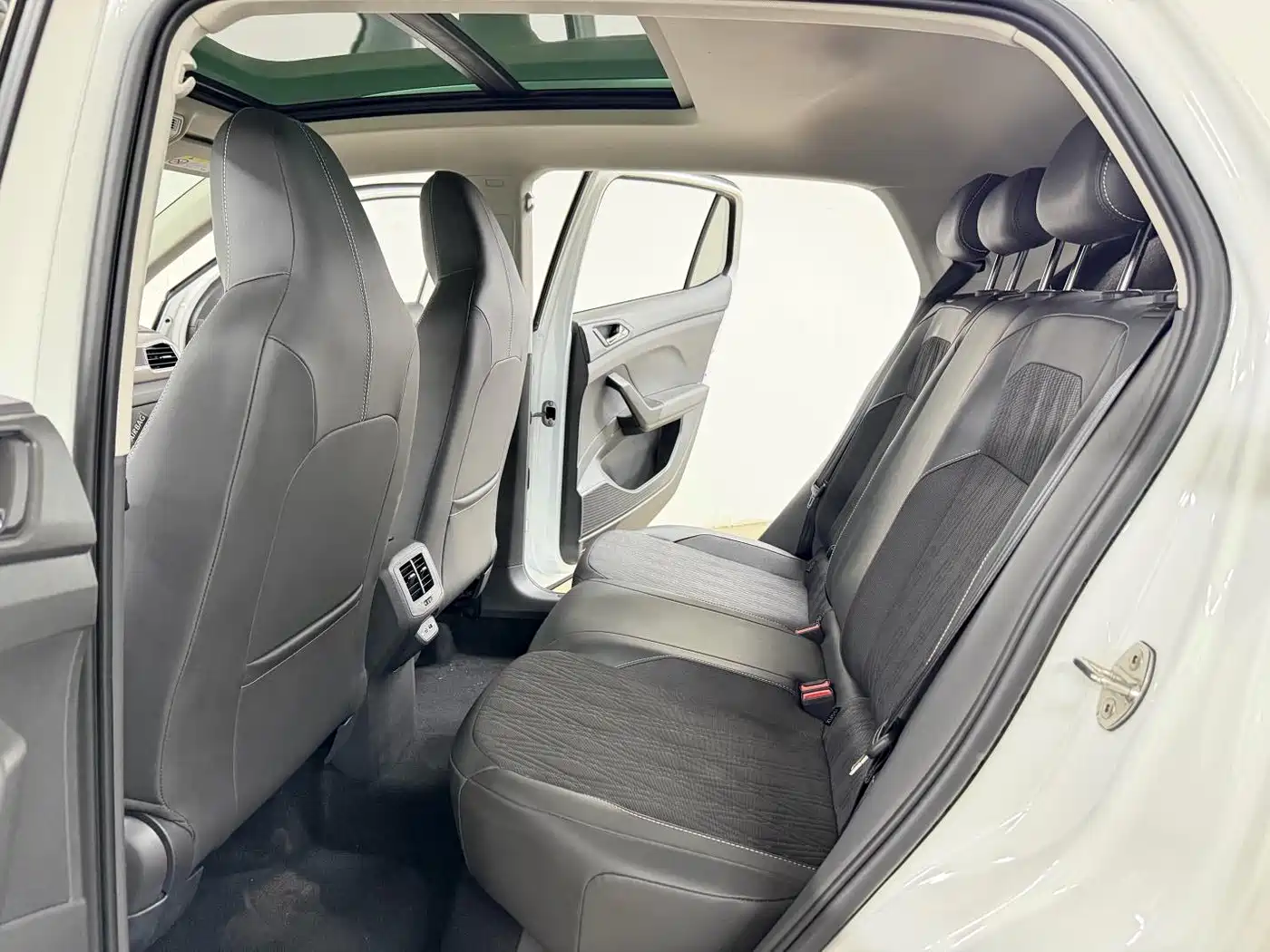 VOLKSWAGEN TU KAI