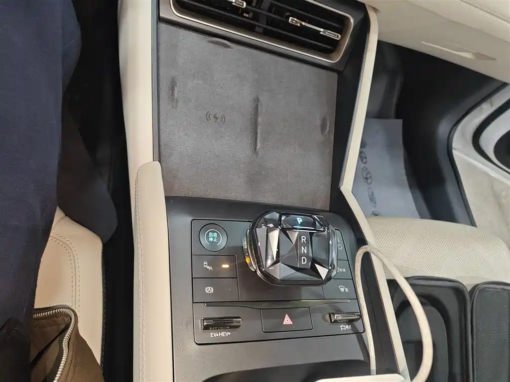 BYD Qin L 2024 DM-i 120KM Excellence Model фото 14