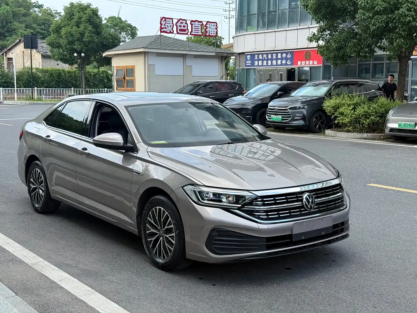 Volkswagen Sagitar 2024 200TSI Manual Flying Edition фото 3