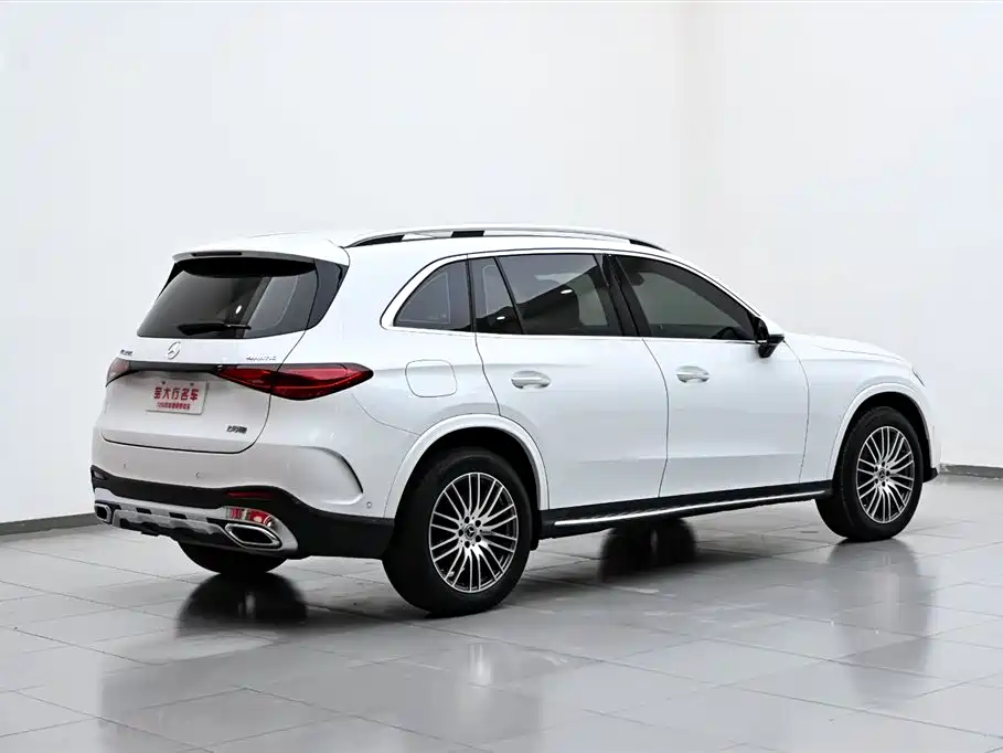 Mercedes-Benz GLC 2023 GLC 300 L 4MATIC Sport 5-Seater фото 7