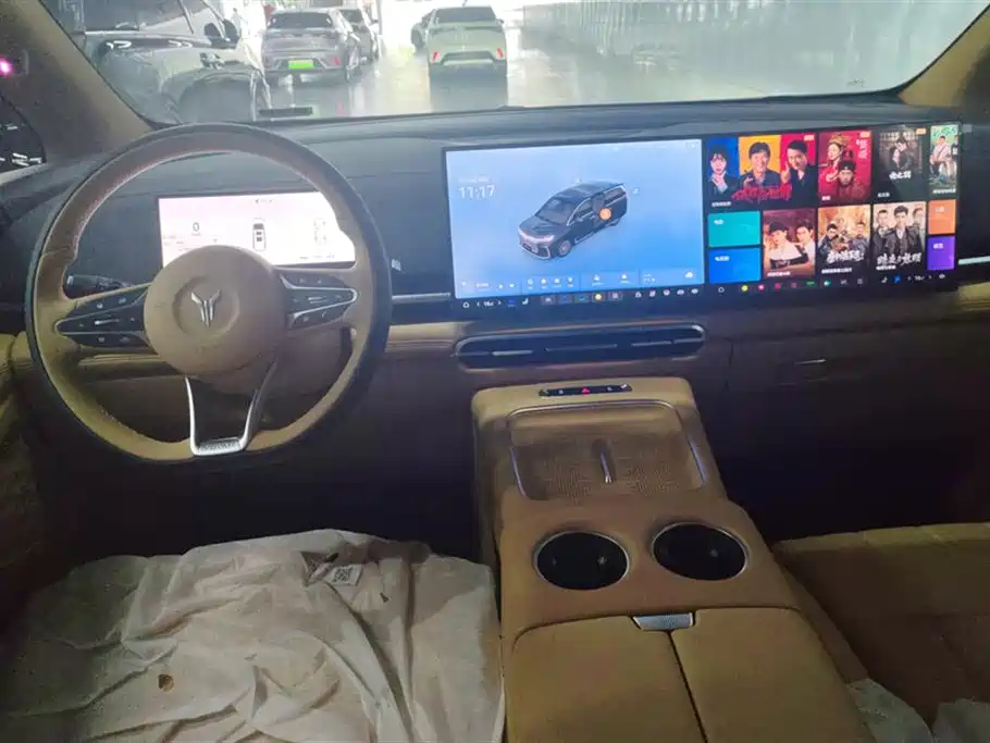 Voyah Auto Voyah Dreamer 2025 PHEV AWD Excellent Kunpeng Edition фото 12