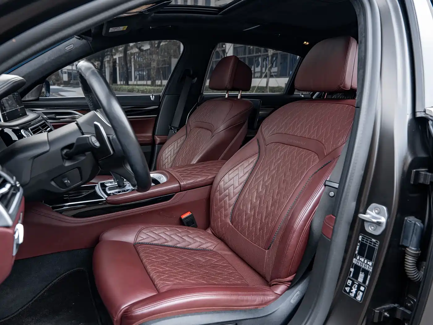 BMW 7 Series 2019 740Li xDrive Executive M Sport Package фото 4