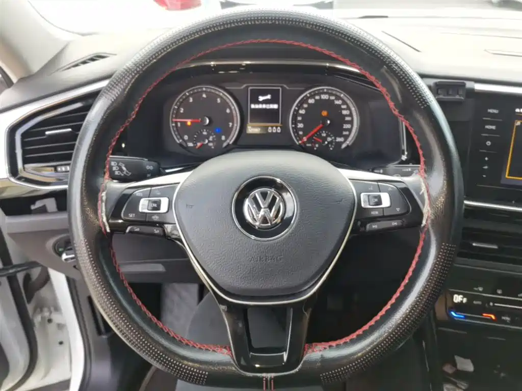 Volkswagen Tayron 2020 330TSI 2WD Luxury Smart Edition фото 11