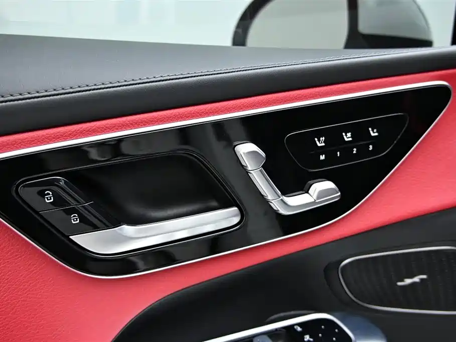 Mercedes-Benz GLC 2023 GLC 300 L 4MATIC Sport 5-Seater фото 26