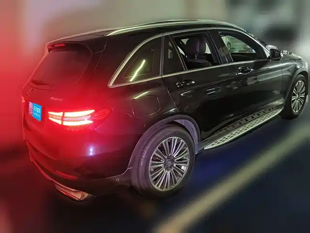 Mercedes-Benz GLC 2016 GLC 260 4MATIC Dynamic — фото 2