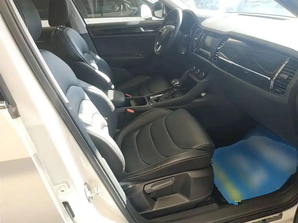 Škoda Kodiaq 2017 TSI330 7-seater 2WD Luxury Edition фото 25