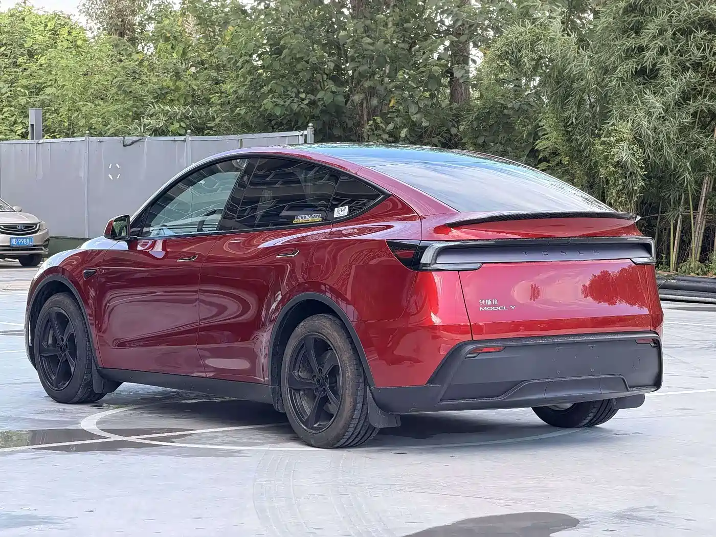 Tesla Model Y 2026 2026 Rear-Wheel Drive