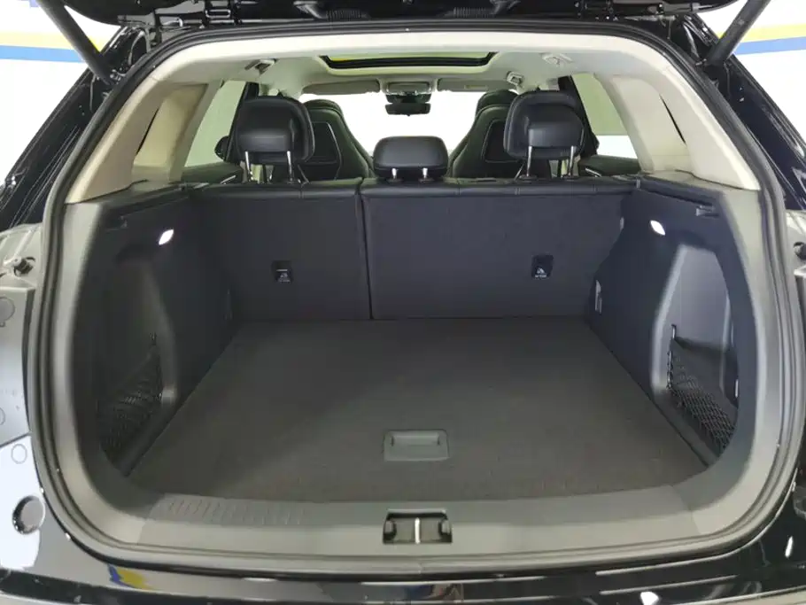 Hongqi HS3 PHEV, миниатюра 4