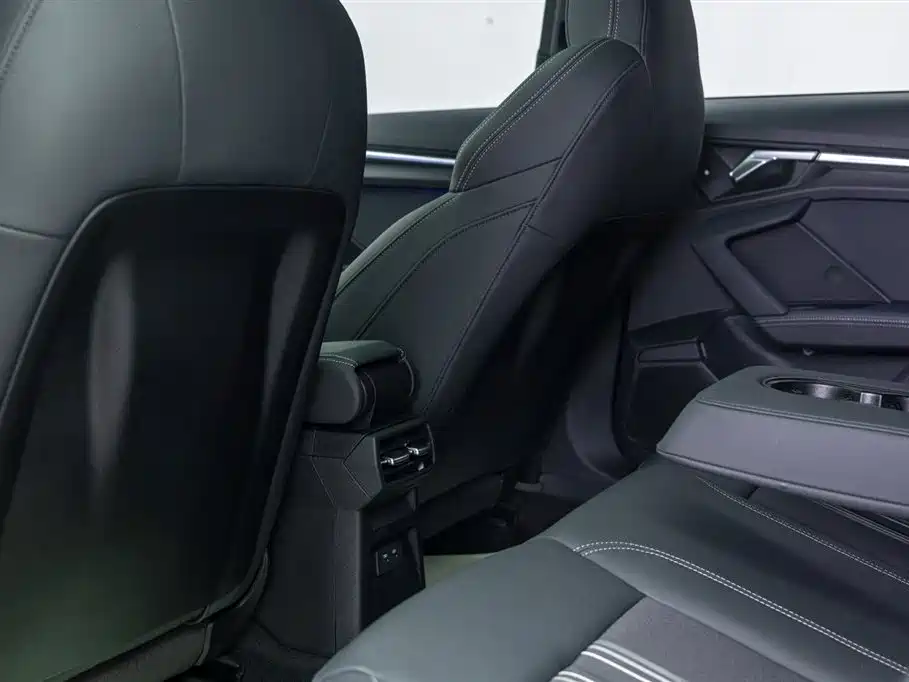 Audi A3 2024 Model Sportback 35 TFSI Fashion Sport фото 7