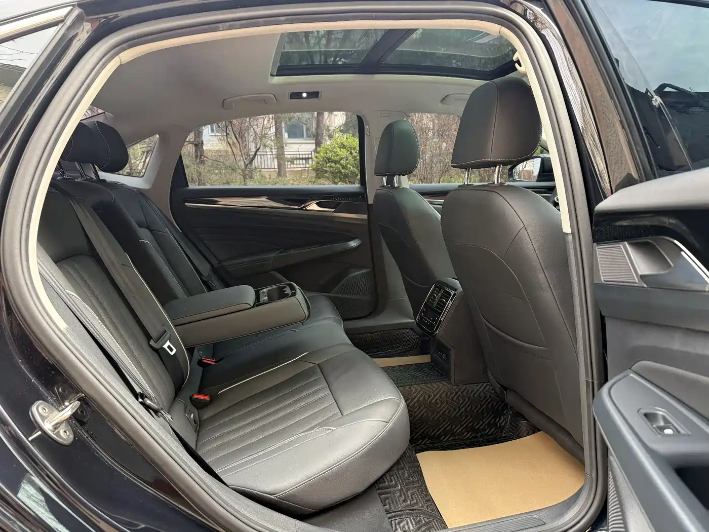 Volkswagen Passat 2023 Facelift 330TSI Elite Edition фото 12