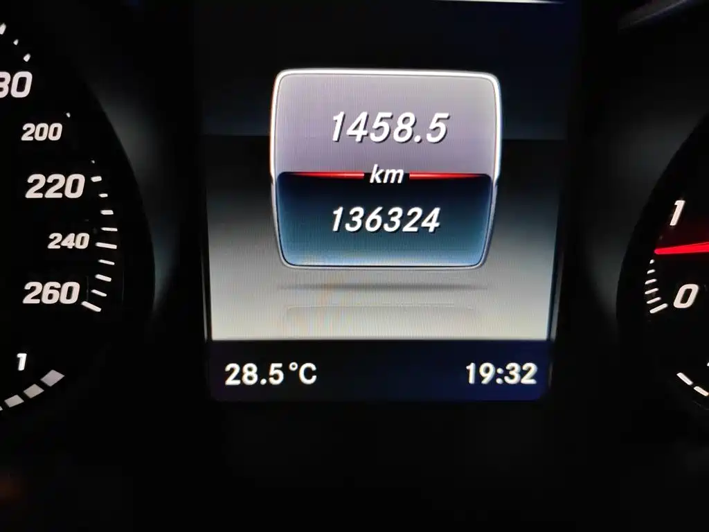 Mercedes-Benz C-Class 2016 C 200 L Sport фото 5