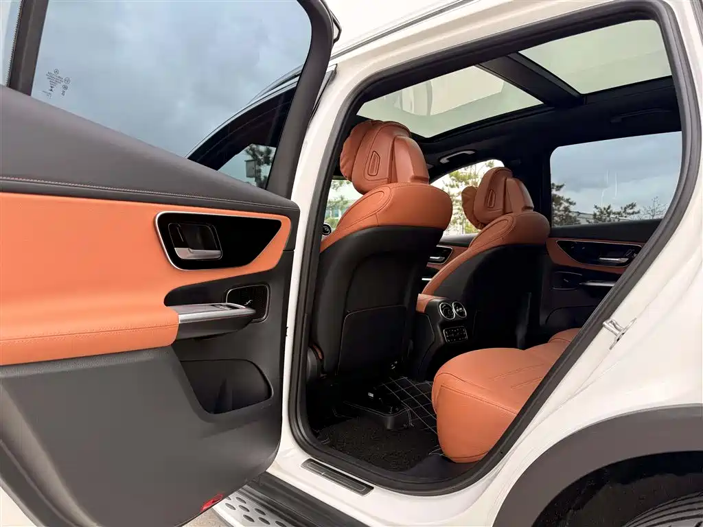 Mercedes-Benz GLC 2023 Facelift GLC 260 L 4MATIC Sport 5-Seater фото 11
