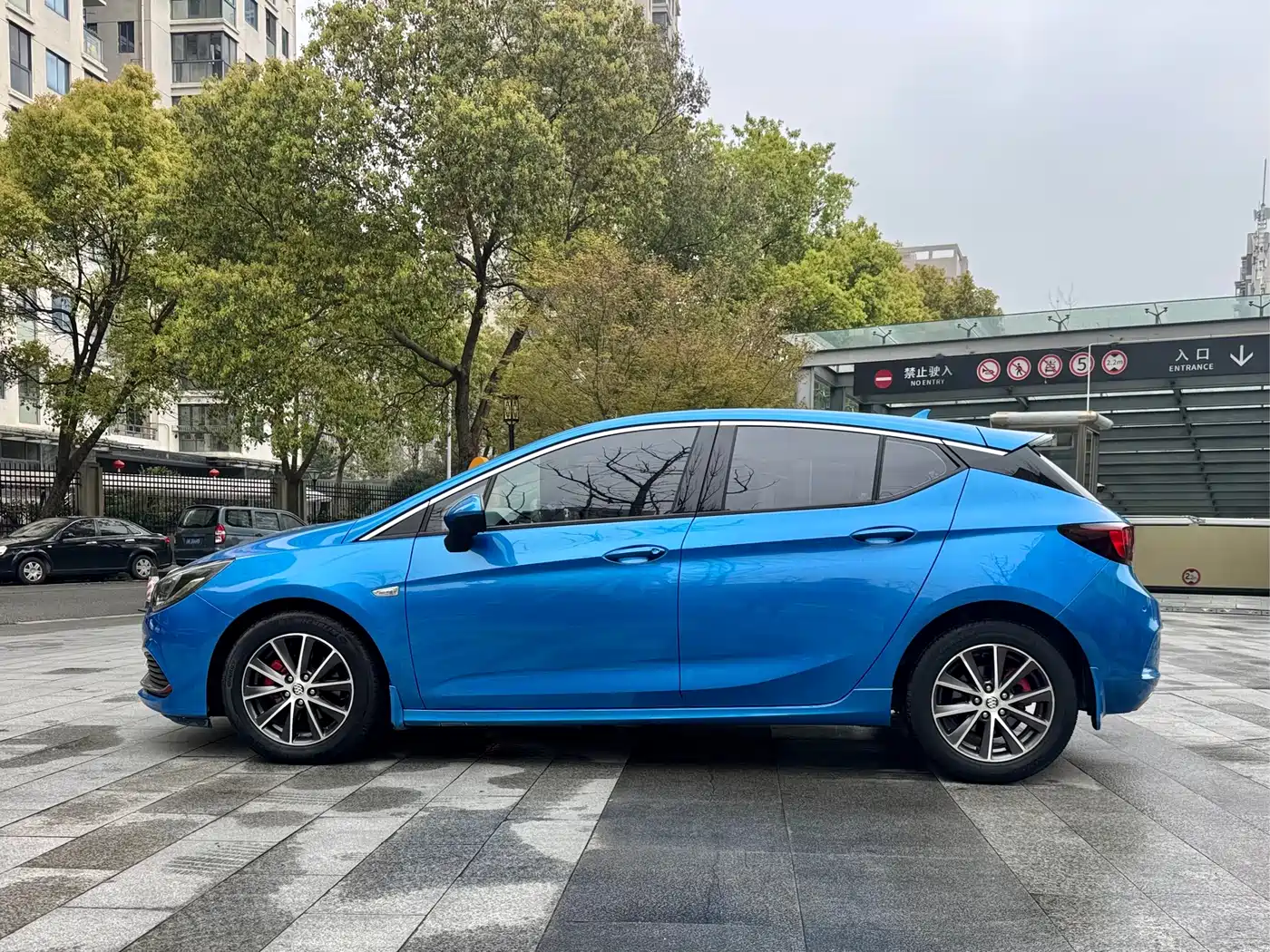 Buick Verano 2016 Hatchback GS 20T DCT Passion Sport фото 3