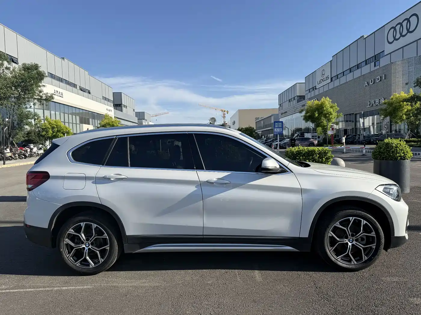 BMW X1 2022 sDrive20Li Premium фото 7