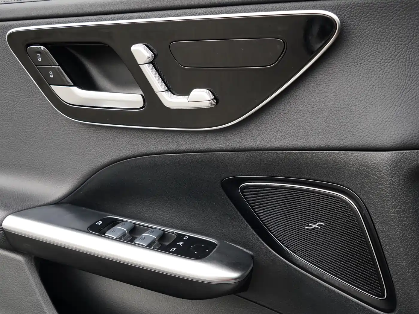 Mercedes-Benz C-Class 2022 C 260 L Sport Edition фото 19