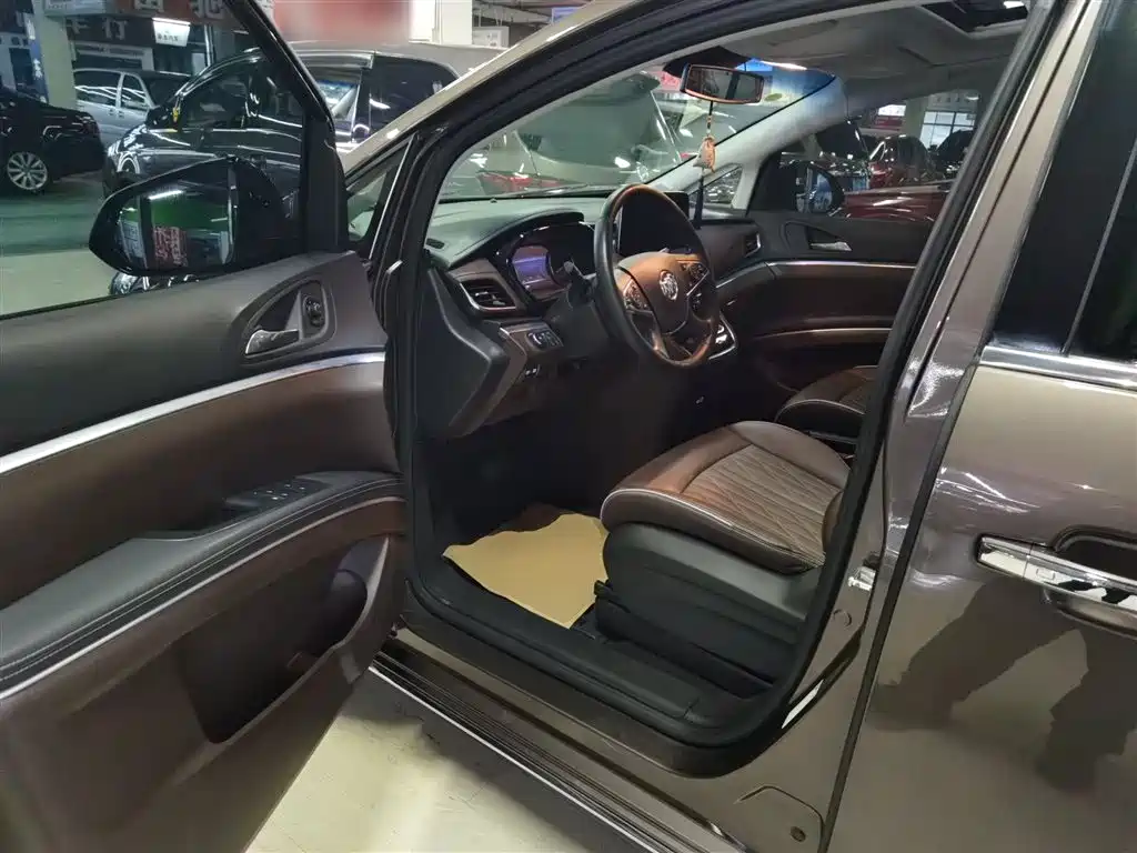 Buick GL8 2023 Land Business Class 652T Luxury фото 12