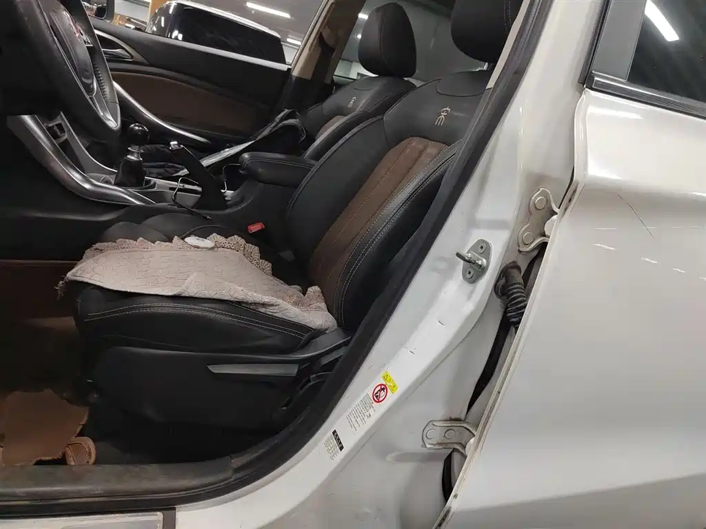 BYD Song 2017 Ultimate Upgrade 1.5TI Manual Elite Model фото 15