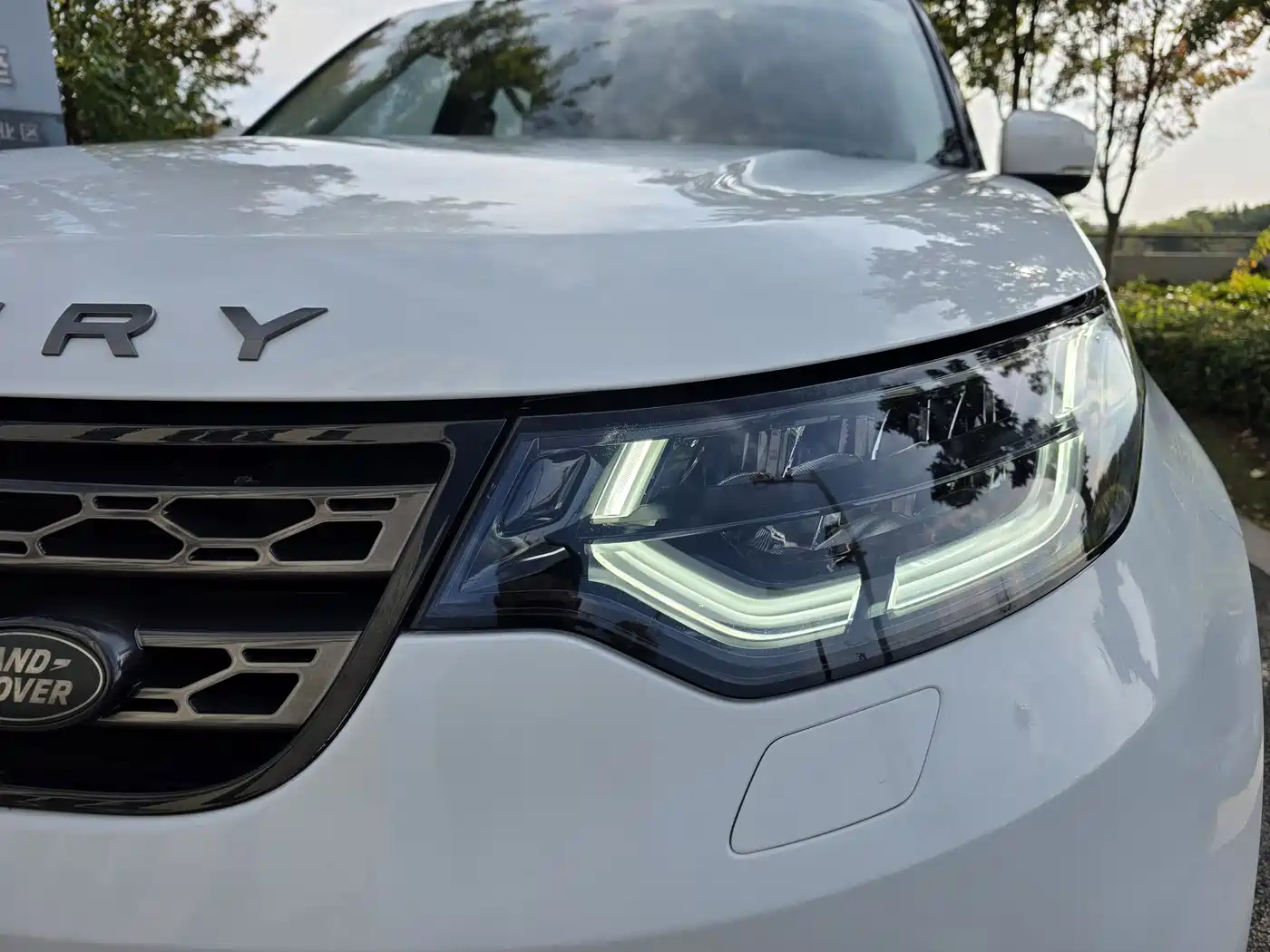 Land Rover Discovery 2019 3.0 SC V6 SE фото 4