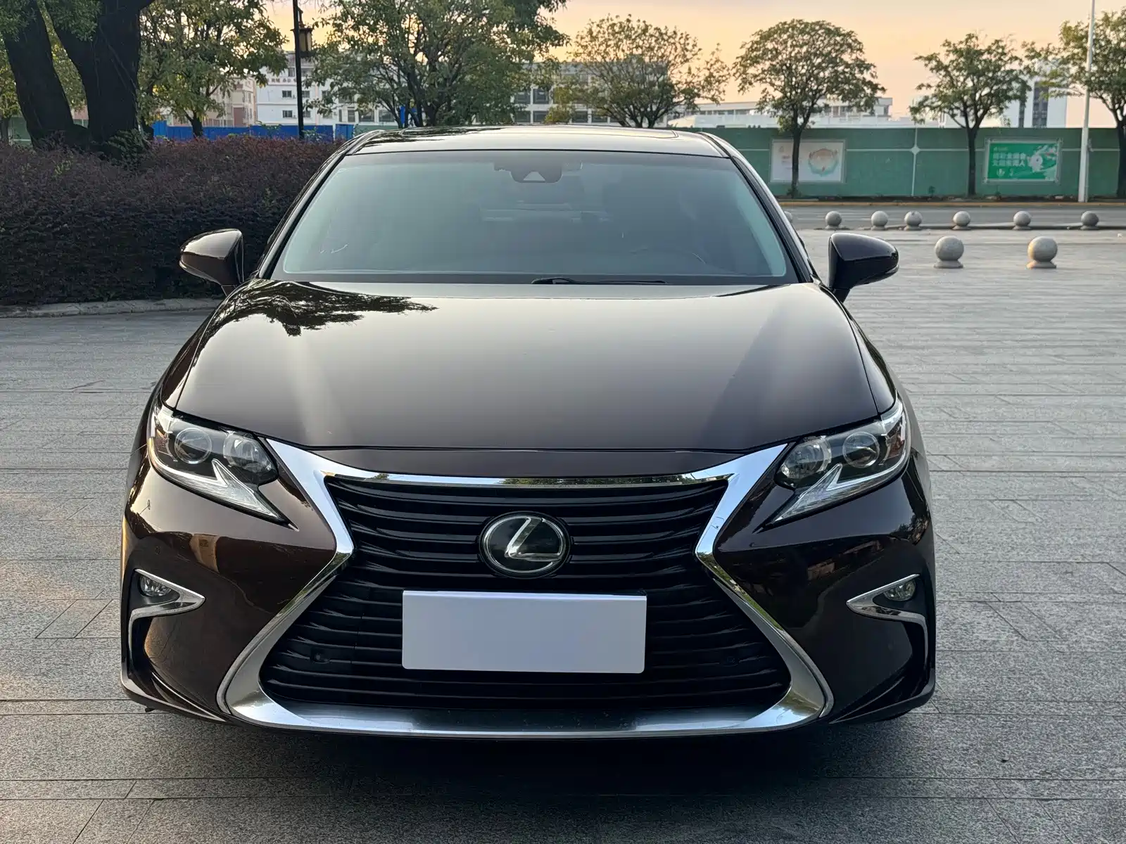 Фото 2 - Lexus ES