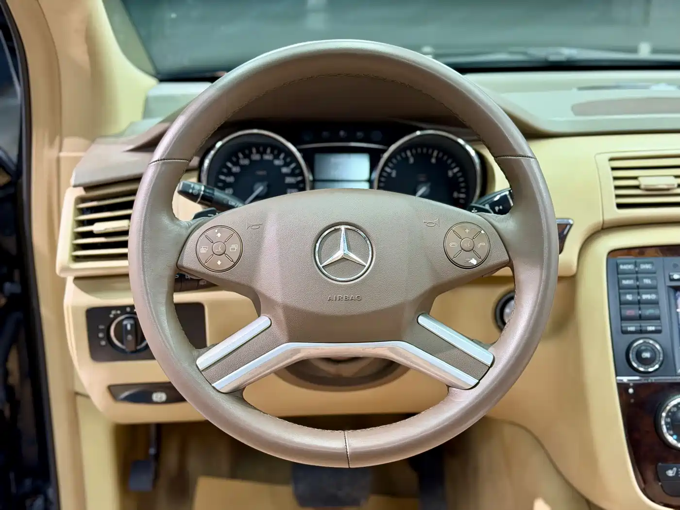 Mercedes-Benz R-Class 2010 R 350 L 4MATIC фото 16