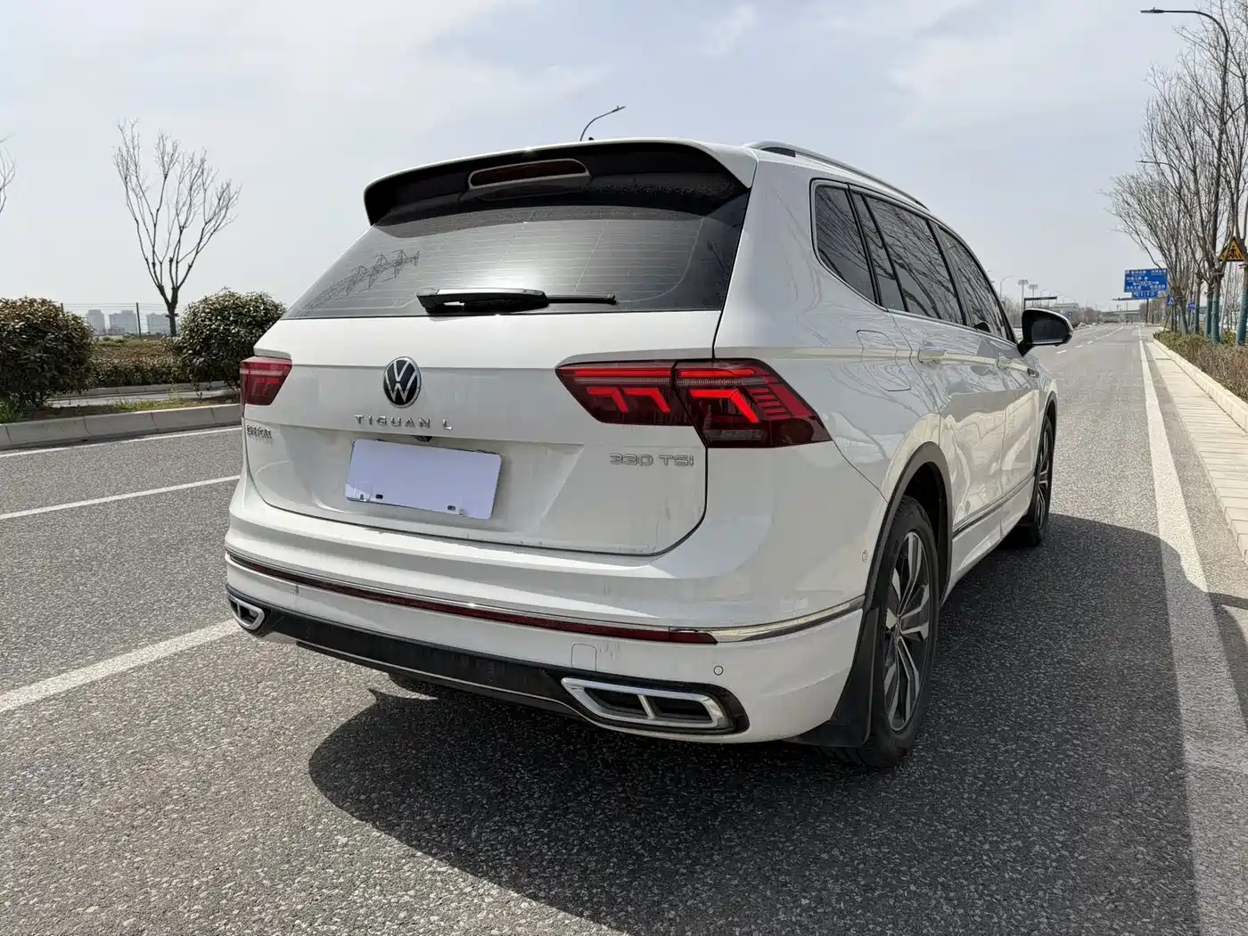 Volkswagen Tiguan L 2022 330TSI Auto 2WD R-Line Premium Edition фото 16