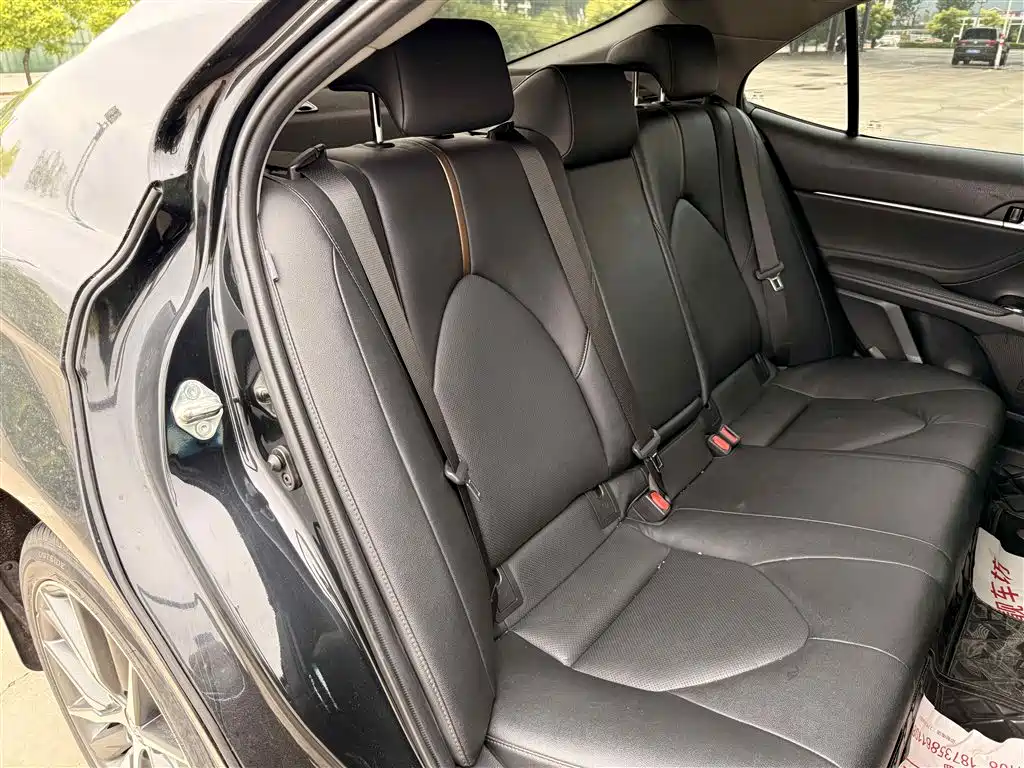 Toyota Camry 2021 2.5G Luxury Edition фото 15