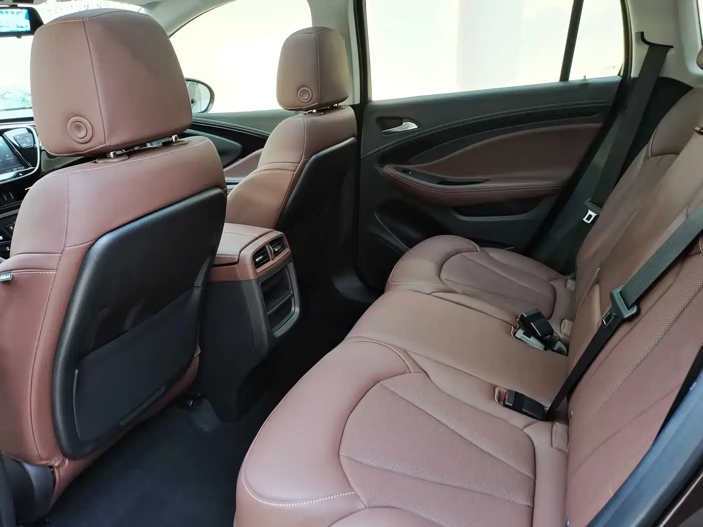 Buick Envision Plus 2020 20T FWD Luxury фото 10