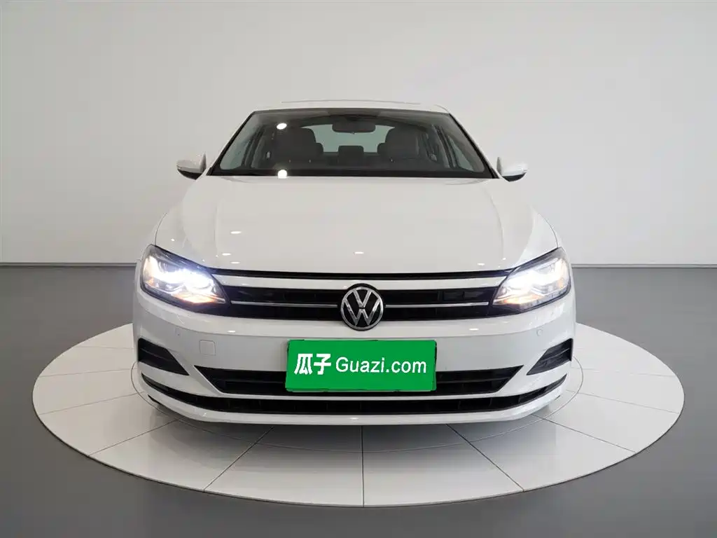 Volkswagen Polo 2022 Plus 1.5L Automatic Joyful Living Edition фото 3